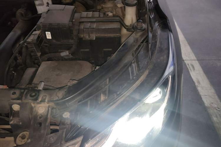 Used Chevrolet Equinox 2018 RS 550T Automatic All-Wheel-Drive Boundary Edition Engine Bay Left