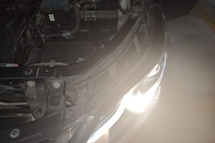 Used Chevrolet Equinox 2018 RS 550T Automatic All-Wheel-Drive Boundary Edition Engine Bay Left