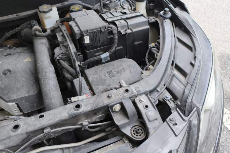 Used Chevrolet Equinox 2018 RS 550T Automatic All-Wheel-Drive Boundary Edition Engine Bay Left