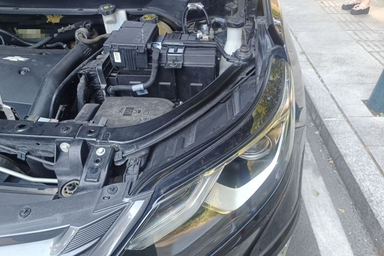 Used Chevrolet Equinox 2018 RS 550T Automatic All-Wheel-Drive Boundary Edition Engine Bay Left