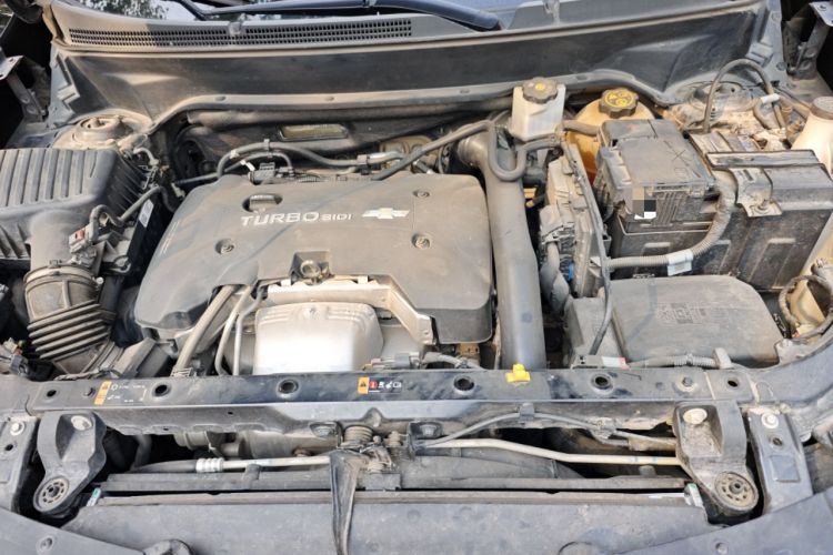 Used Chevrolet Equinox 2018 RS 550T Automatic All-Wheel-Drive Boundary Edition Engine Bay
