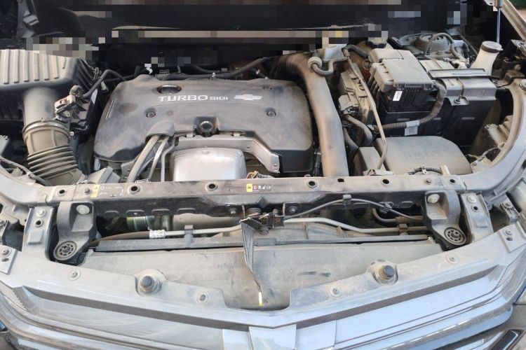 Used Chevrolet Equinox 2018 Redline 550T Automatic All-Wheel-Drive RS Edition Engine Bay