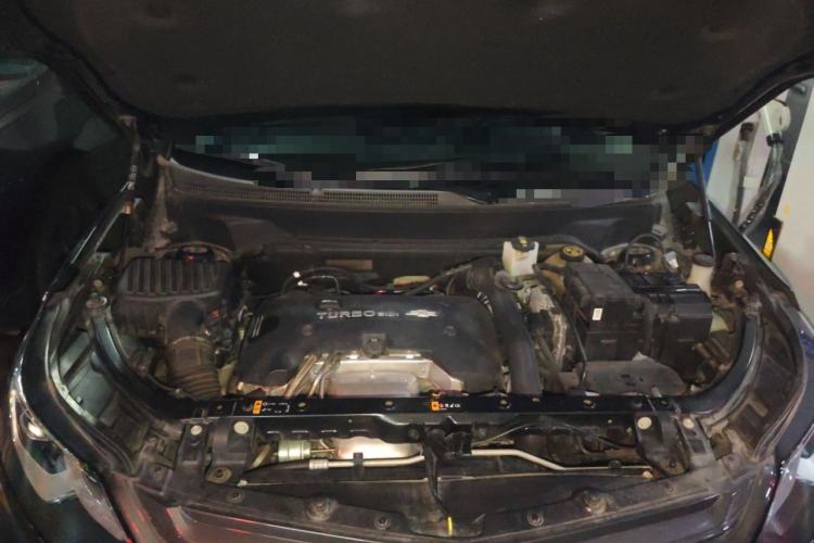 Used Chevrolet Equinox 2018 RS 550T Automatic All-Wheel-Drive Boundary Edition Engine Bay