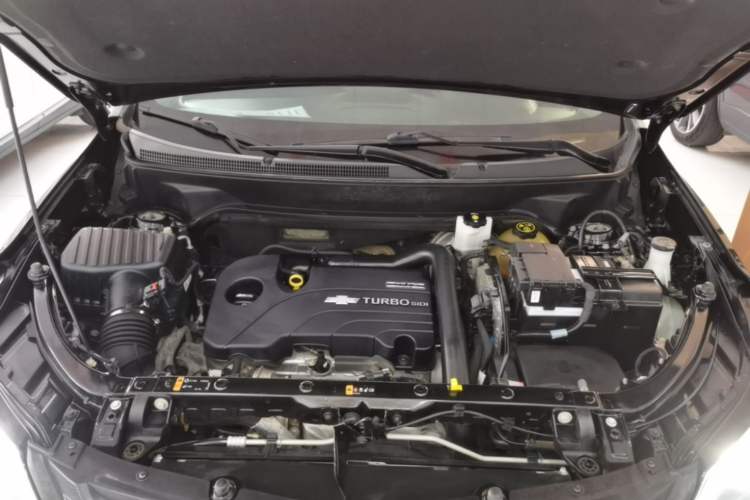 Used Chevrolet Equinox 2018 535T Automatic Chijie Edition Engine Bay