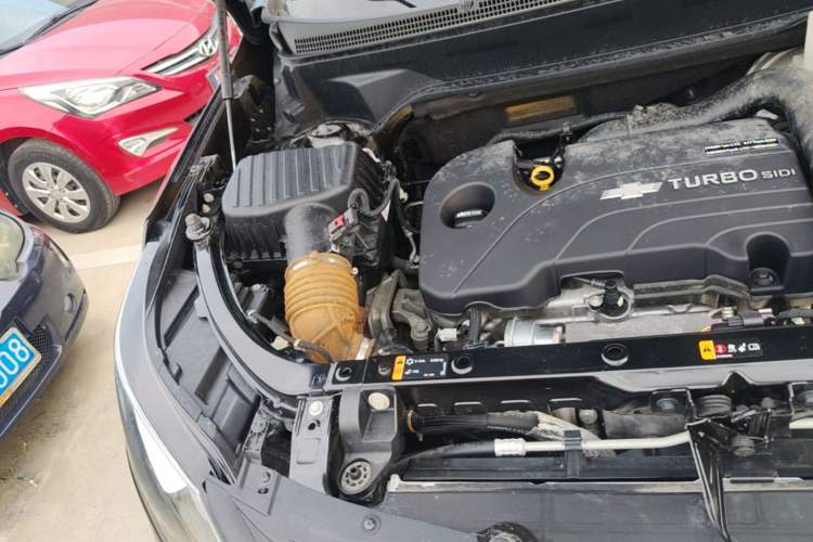 Used Chevrolet Equinox 2018 535T Automatic YuJie Edition Engine Bay Right