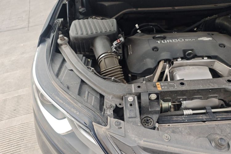 Used Chevrolet Equinox 2018 RS 550T Automatic All-Wheel-Drive Boundary Edition Engine Bay Right