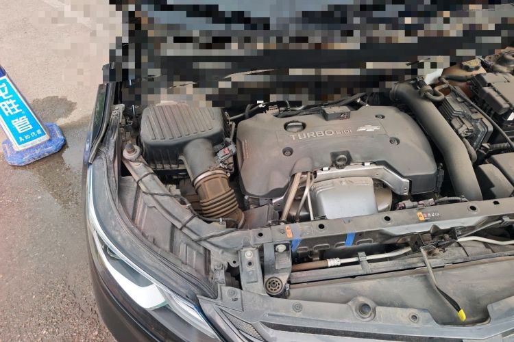 Used Chevrolet Equinox 2018 RS 550T Automatic All-Wheel-Drive Boundary Edition Engine Bay Right