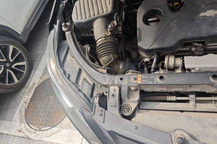 Used Chevrolet Equinox 2018 535T Automatic YuJie Edition Engine Bay Right