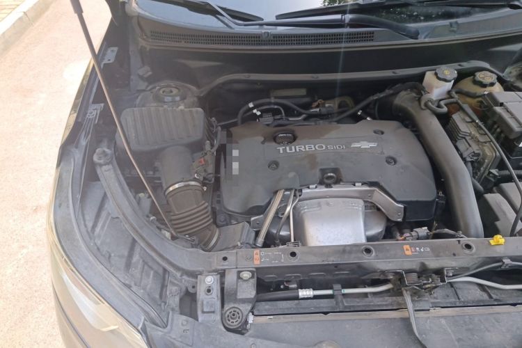 Used Chevrolet Equinox 2018 550T Automatic All-Wheel-Drive Explorer Edition Engine Bay Right