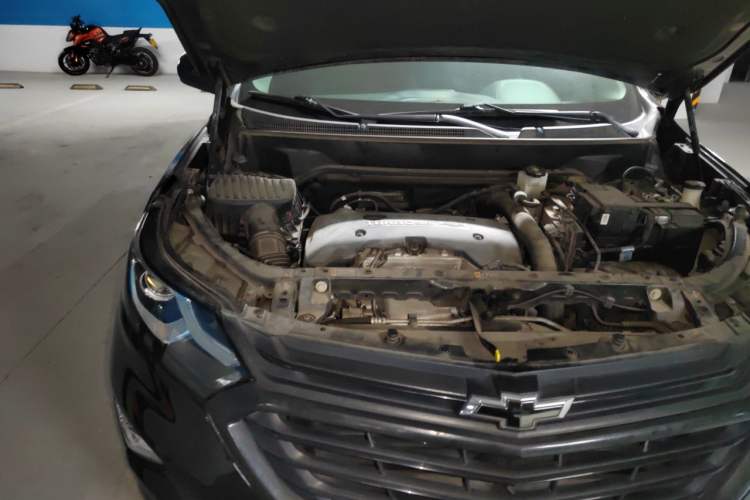 Used Chevrolet Equinox 2018 550T Automatic All-Wheel-Drive Explorer Edition Engine Bay Right