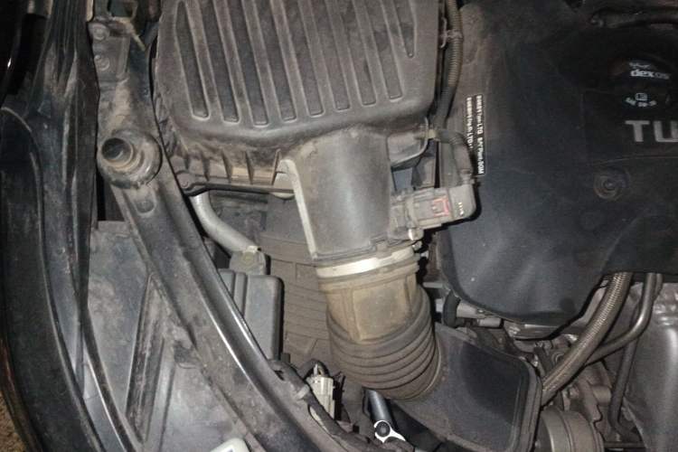 Used Chevrolet Equinox 2018 Redline 550T Automatic All-Wheel-Drive RS Edition Engine Bay Right