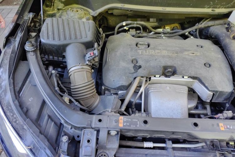 Used Chevrolet Equinox 2018 RS 550T Automatic All-Wheel-Drive Boundary Edition Engine Bay Right