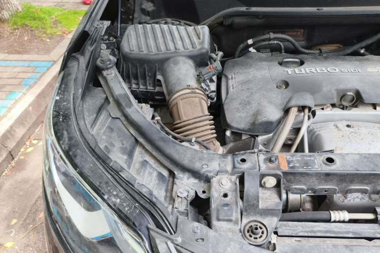 Used Chevrolet Equinox 2018 RS 550T Automatic All-Wheel-Drive Boundary Edition Engine Bay Right