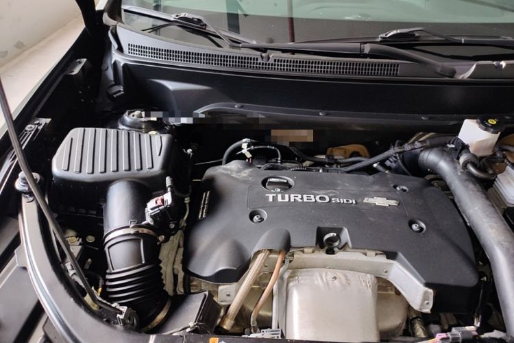 Used Chevrolet Equinox 2018 RS 550T Automatic All-Wheel-Drive Boundary Edition Engine Bay Right