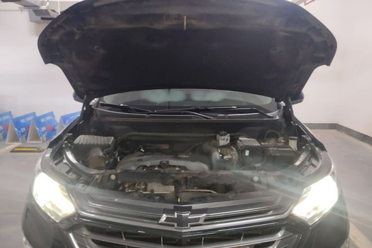 Used Chevrolet Equinox 2018 RS 550T Automatic All-Wheel-Drive Boundary Edition Engine Bay
