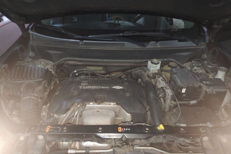 Used Chevrolet Equinox 2018 RS 550T Automatic All-Wheel-Drive Boundary Edition Engine Bay