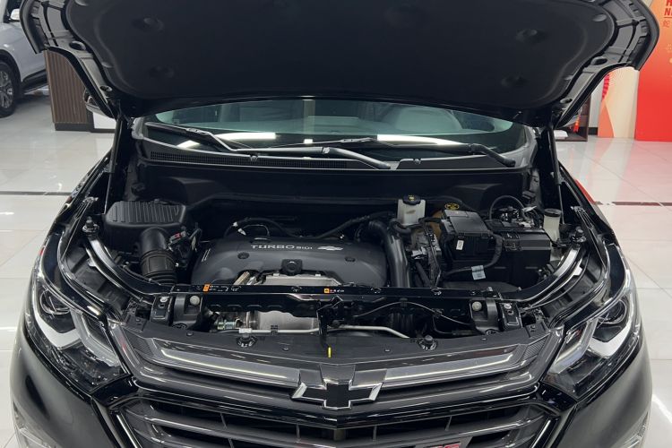 Used Chevrolet Equinox 2018 RS 550T Automatic All-Wheel-Drive Boundary Edition Engine Bay