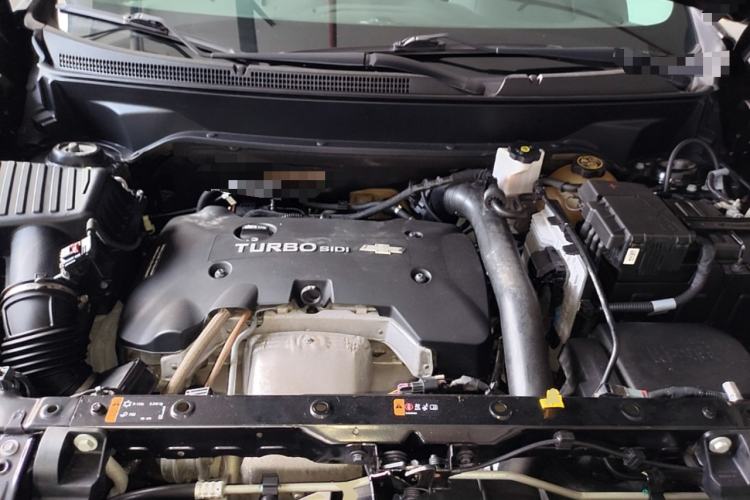 Used Chevrolet Equinox 2018 RS 550T Automatic All-Wheel-Drive Boundary Edition Engine Bay