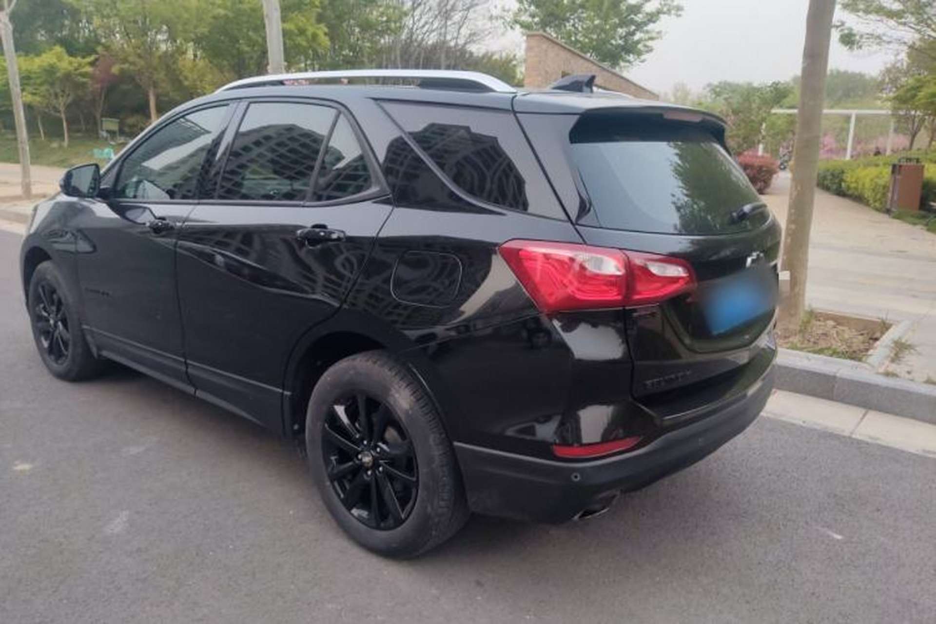 Used Chevrolet Equinox 2018 RS 550T Automatic All-Wheel-Drive Boundary Edition Exterior 1