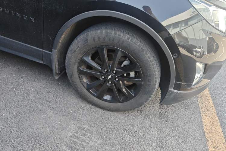 Used Chevrolet Equinox 2018 RS 550T Automatic All-Wheel-Drive Boundary Edition Exterior 1