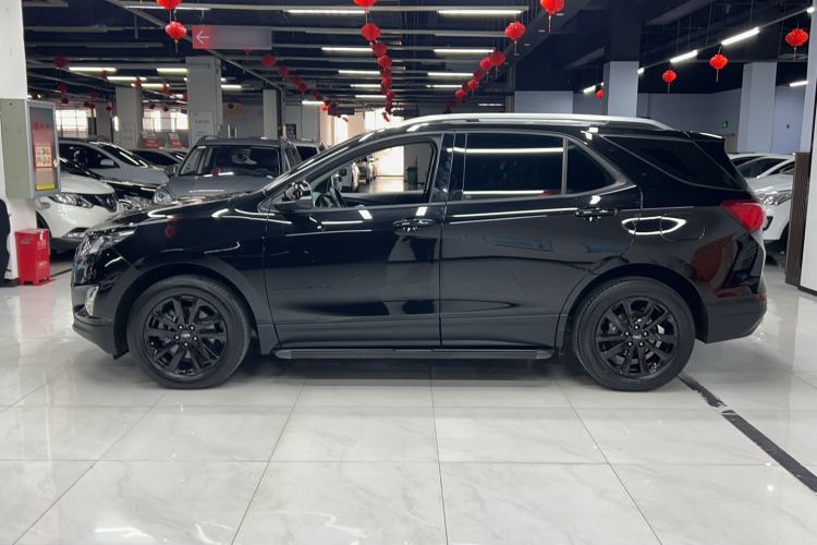 Used Chevrolet Equinox 2018 RS 550T Automatic All-Wheel-Drive Boundary Edition Exterior 2
