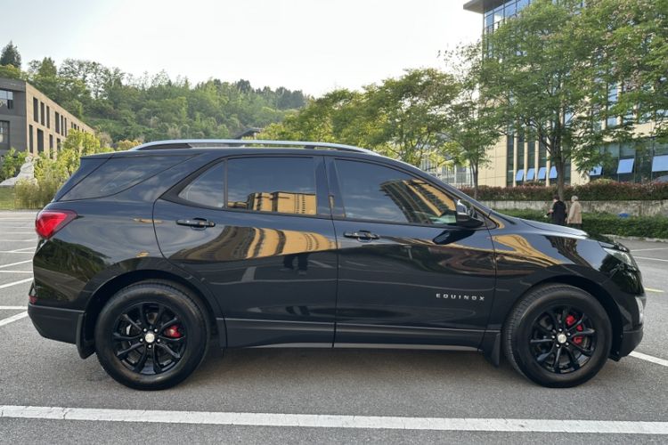 Used Chevrolet Equinox 2018 535T Automatic Lingjie Edition Exterior 4