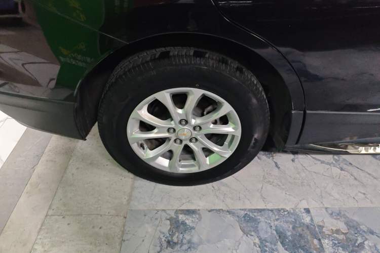 Used Chevrolet Equinox 2018 535T Automatic Lingjie Edition Exterior 5