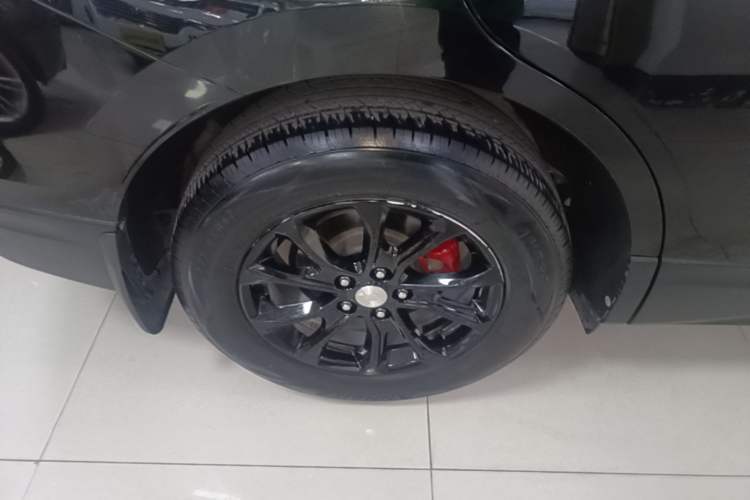 Used Chevrolet Equinox 2018 535T Automatic Lingjie Edition Exterior 5