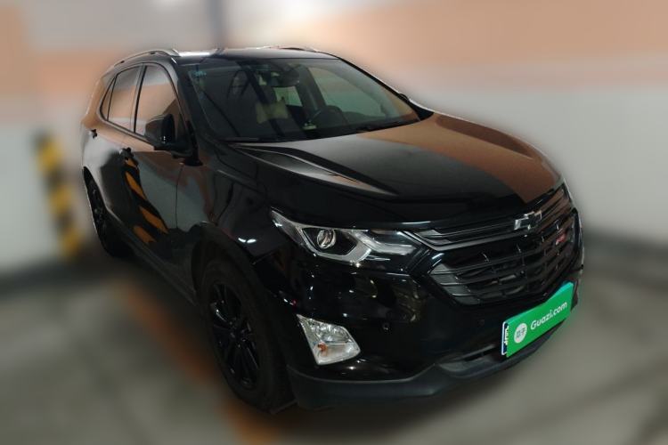 Used Chevrolet Equinox 2018 Redline 550T Automatic All-Wheel-Drive Trailblazer RS Edition Front Right 45 Deg
