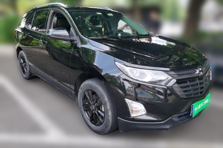 Used Chevrolet Equinox 2018 RS 535T Automatic All-Wheel-Drive Boundary-Pushing Edition Front Right 45 Deg