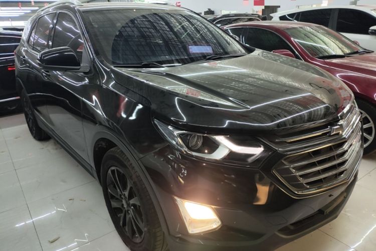 Used Chevrolet Equinox 2018 RS 550T Automatic All-Wheel-Drive Boundary Edition Front Right 45 Deg