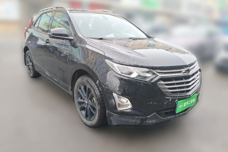Used Chevrolet Equinox 2018 RS 550T Automatic All-Wheel-Drive Boundary Edition Front Right 45 Deg