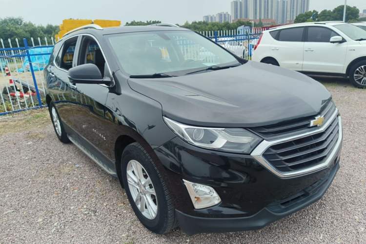Used Chevrolet Equinox 2018 535T Automatic YuJie Edition Front Right 45 Deg