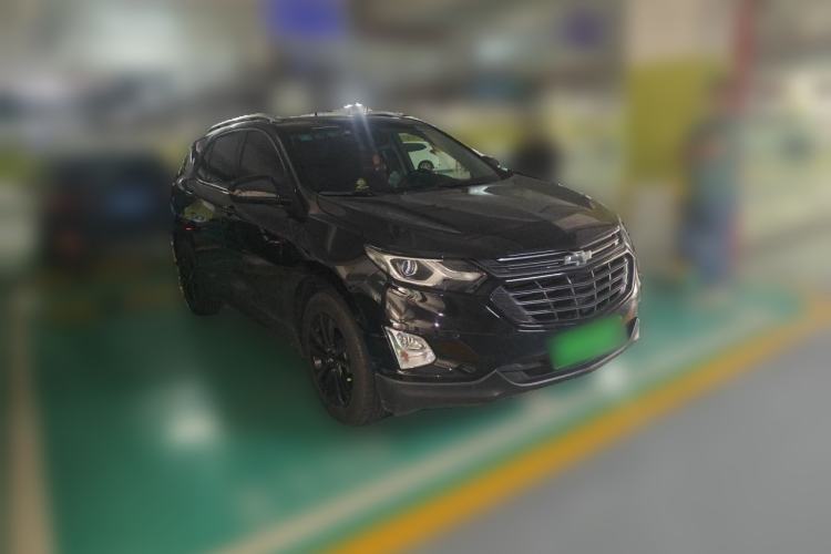 Used Chevrolet Equinox 2018 RS 550T Automatic All-Wheel-Drive Boundary Edition Front Right 45 Deg