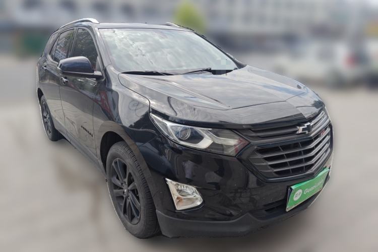 Used Chevrolet Equinox 2018 RS 550T Automatic All-Wheel-Drive Boundary Edition Front Right 45 Deg