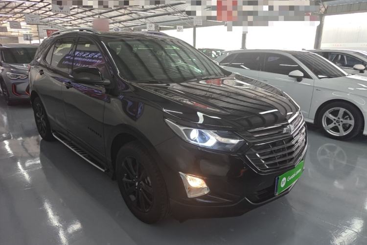 Used Chevrolet Equinox 2018 RS 550T Automatic All-Wheel-Drive Boundary Edition Front Right 45 Deg