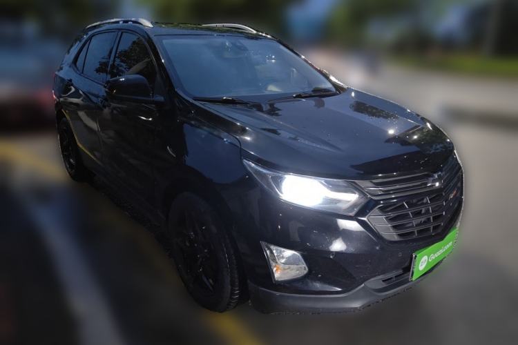Used Chevrolet Equinox 2018 RS 550T Automatic All-Wheel-Drive Boundary Edition Front Right 45 Deg