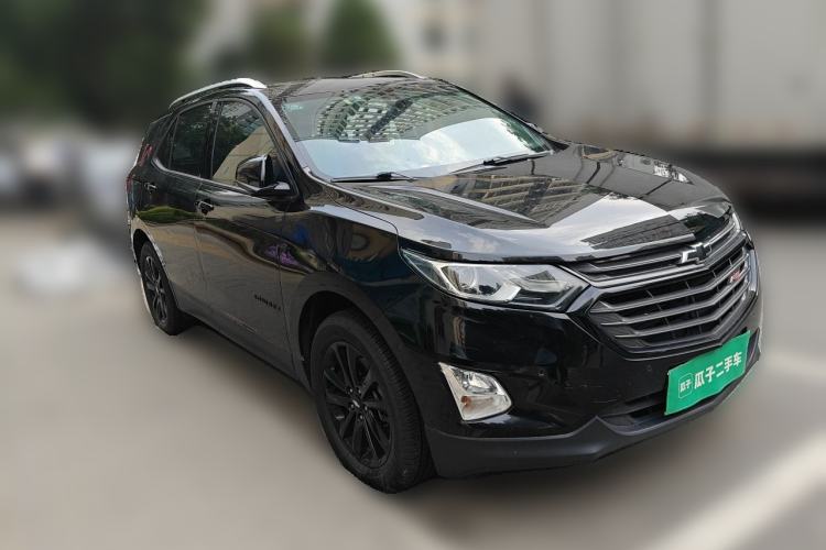 Used Chevrolet Equinox 2018 RS 550T Automatic All-Wheel-Drive Boundary Edition Front Right 45 Deg