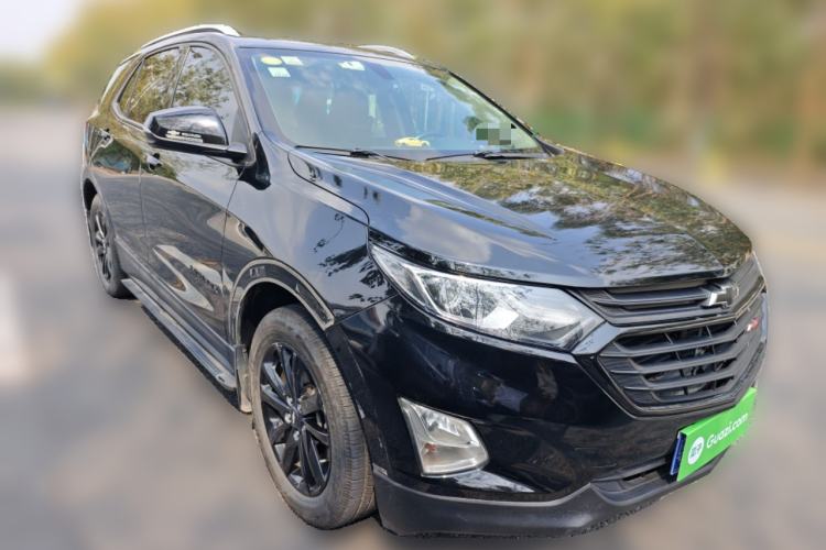Used Chevrolet Equinox 2018 RS 550T Automatic All-Wheel-Drive Boundary Edition Front Right 45 Deg