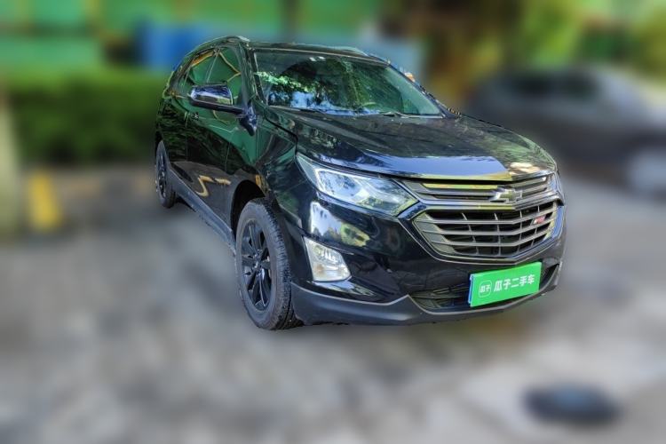 Used Chevrolet Equinox 2018 RS 550T Automatic All-Wheel-Drive Boundary Edition Front Right 45 Deg