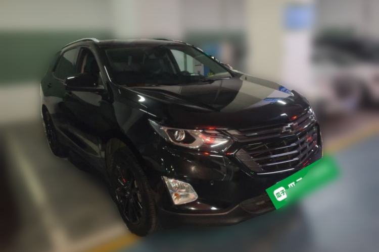 Used Chevrolet Equinox 2018 RS 550T Automatic All-Wheel-Drive Boundary Edition Front Right 45 Deg