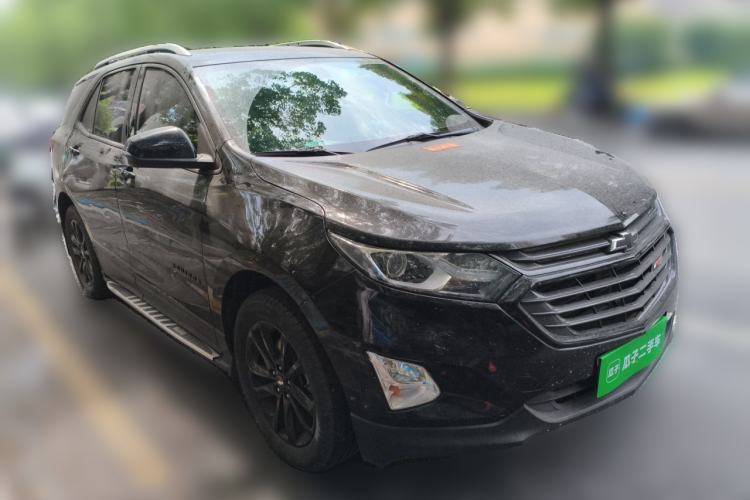 Used Chevrolet Equinox 2018 RS 550T Automatic All-Wheel-Drive Boundary Edition Front Right 45 Deg