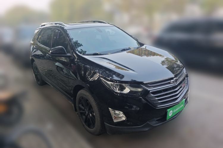 Used Chevrolet Equinox 2018 RS 550T Automatic All-Wheel-Drive Boundary Edition Front Right 45 Deg