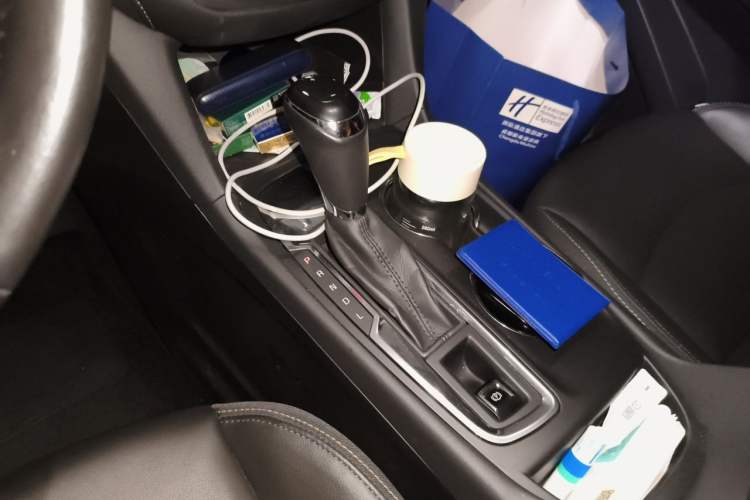 Used Chevrolet Equinox 2018 535T Automatic YuJie Edition Gear Lever