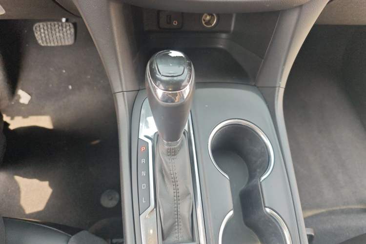 Used Chevrolet Equinox 2018 535T Automatic YuJie Edition Gear Lever