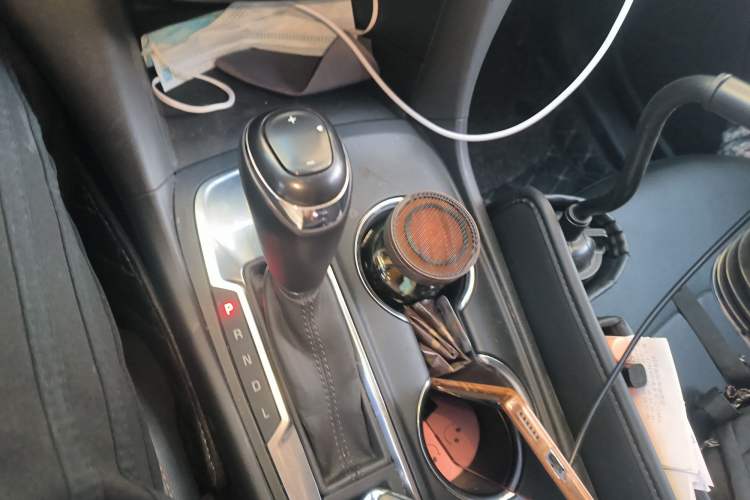 Used Chevrolet Equinox 2018 535T Automatic Chijie Edition Gear Lever