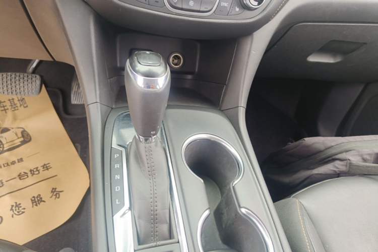 Used Chevrolet Equinox 2018 535T Automatic YuJie Edition Gear Lever