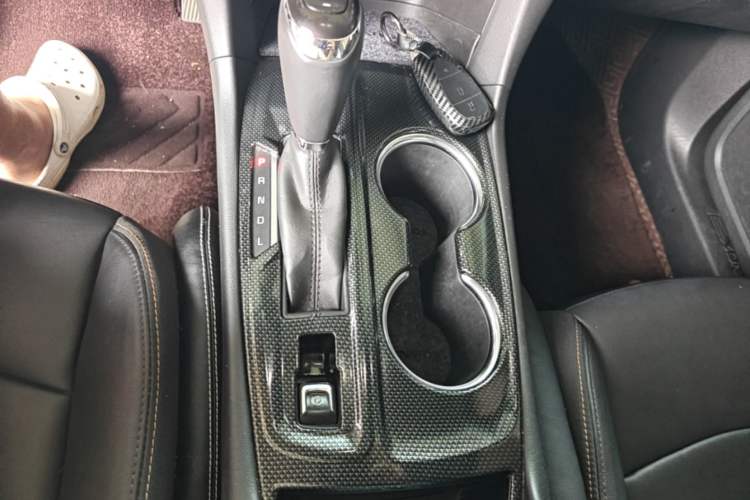 Used Chevrolet Equinox 2018 535T Automatic YuJie Edition Gear Lever