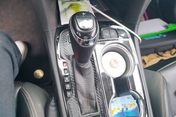 Used Chevrolet Equinox 2018 RS 550T Automatic All-Wheel-Drive Boundary Edition Gear Lever