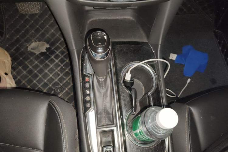 Used Chevrolet Equinox 2018 535T Automatic YuJie Edition Gear Lever